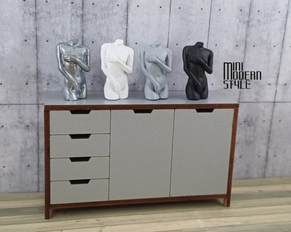 Scultura corpo donna in resina - immagine 3